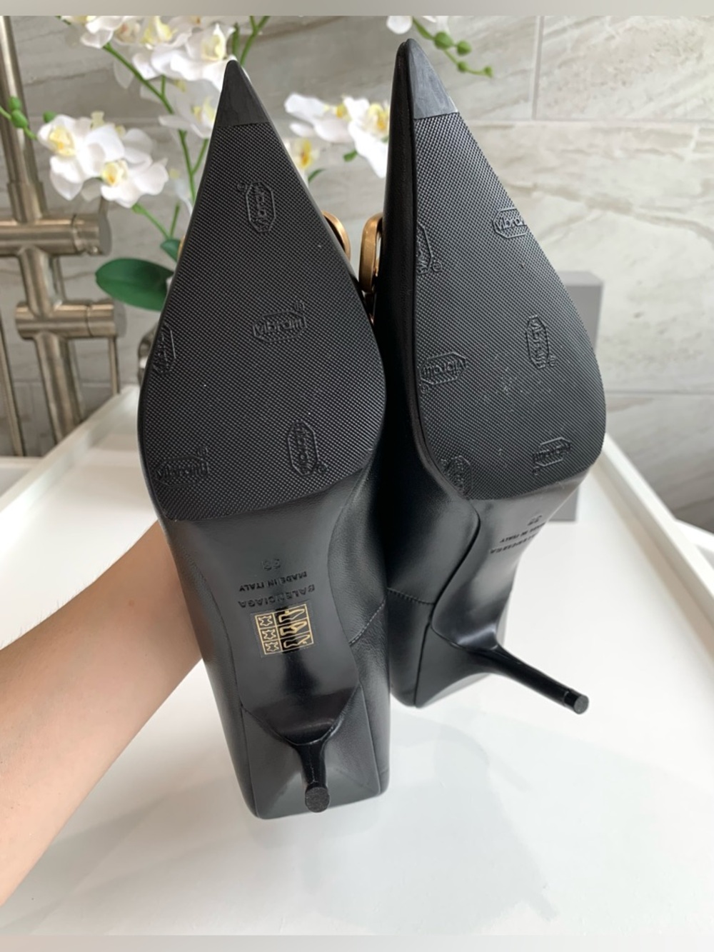 Authentic $1050 BALENCIAGA Black Square Knife BB leather pumps, Size 38. - Picture 13 of 15